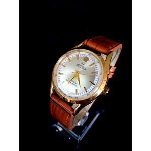 Vintage Roamer Men's Leather Mechanical Watch RARE